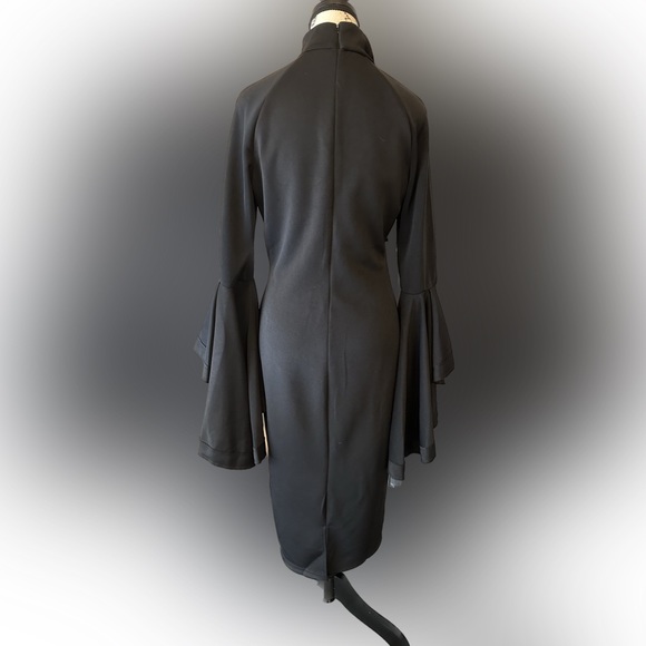 Little black dress with flare! Sz M - Picture 3 of 3